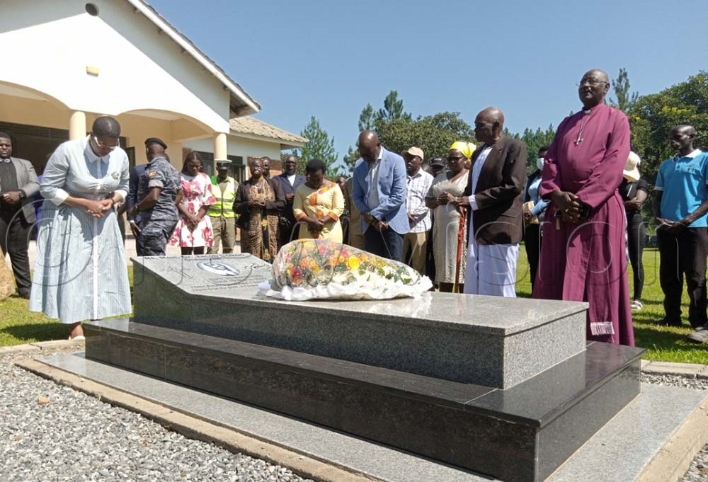 Among visit olanya grave