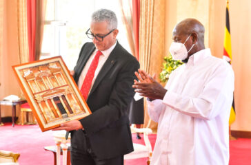 Jordan's new ambassador to Uganda Firas Khouri presents a gift to President Museveni shortly after presenting his credentials at State House Entebbe on Thursday. PPU Photo