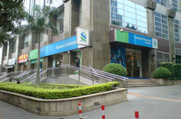 Standard-Chartered-Bank-in-Kampala-1