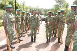 rwanda cdf Gen-Mubarakh-Muganga-RDF-CDS-Inspecting-a-guard-of-honour-at-SCSC-Kimaka-1