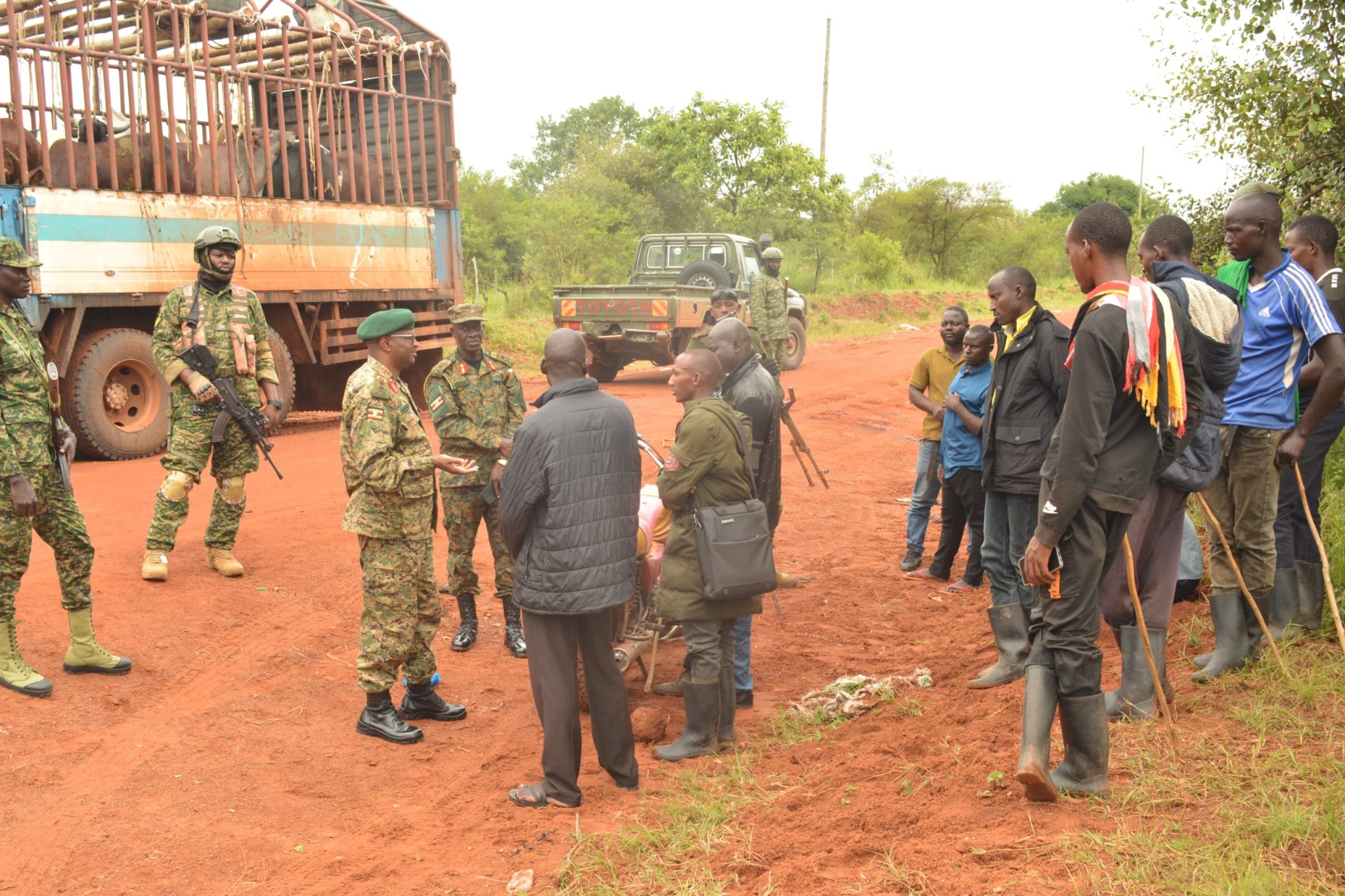 Maj-Gen-Felix-Busizoori-addresses-the-herdersmen-1-2048x1365