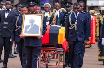 late-Justice-George-Wilson-Kanyeihamba-being-wheeled-at-the-judiciary-head-quarter