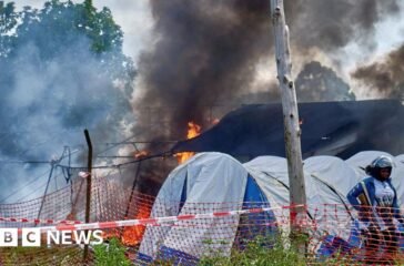 ebola-tent-burnt