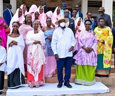 Museveni-in-a-group-photo-with-the-bride-and-her-family