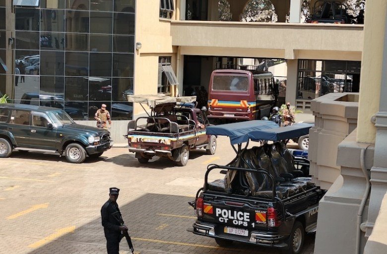 Kenya police planted pistols in Besigye’s room, state witness