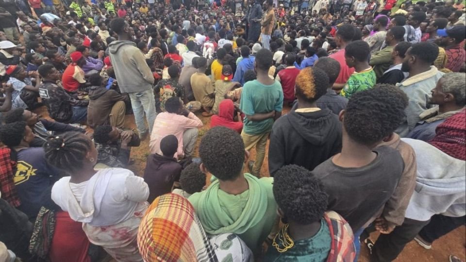 Thousands flee to Kenya amid conflict